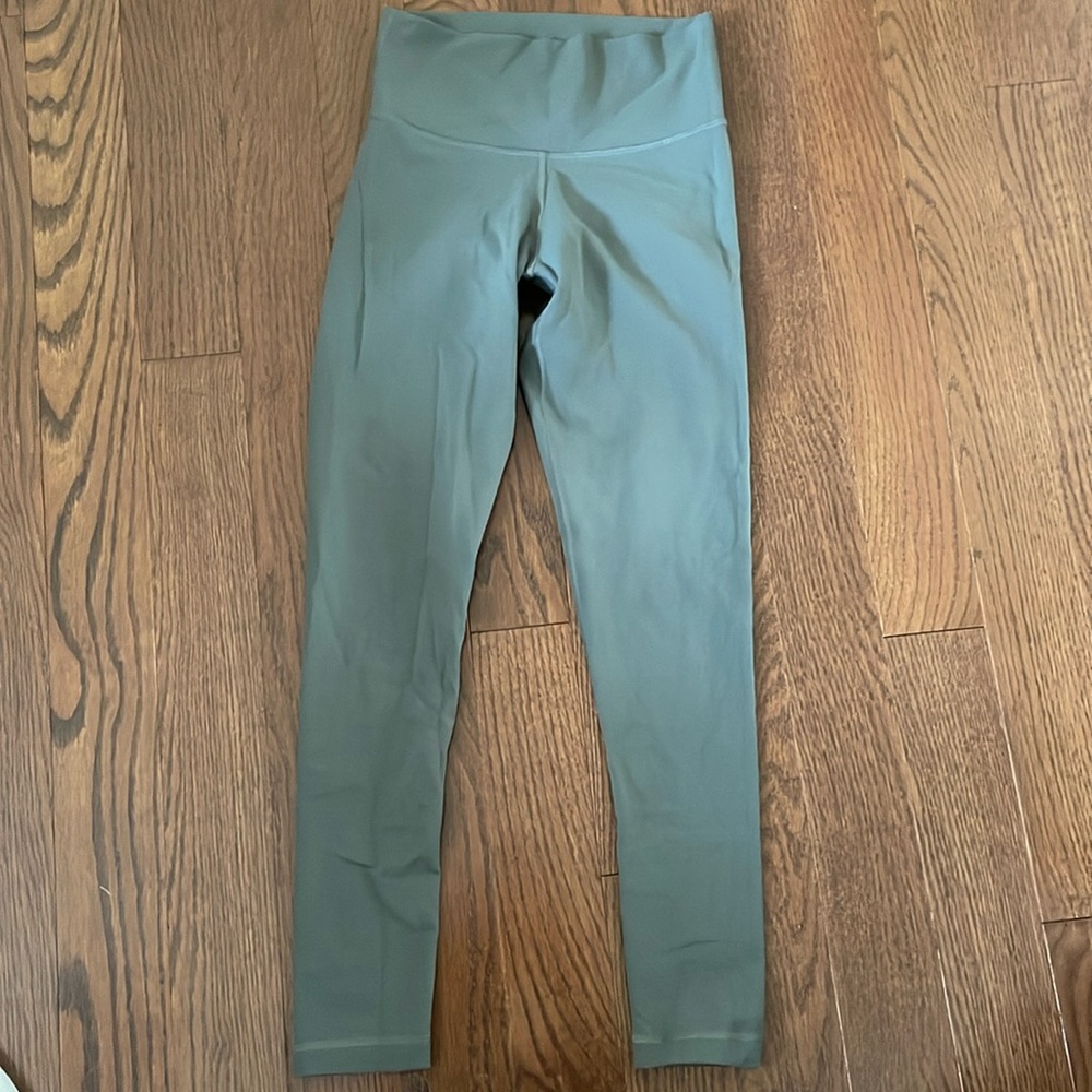 Aritzia TNA LIFE leggings